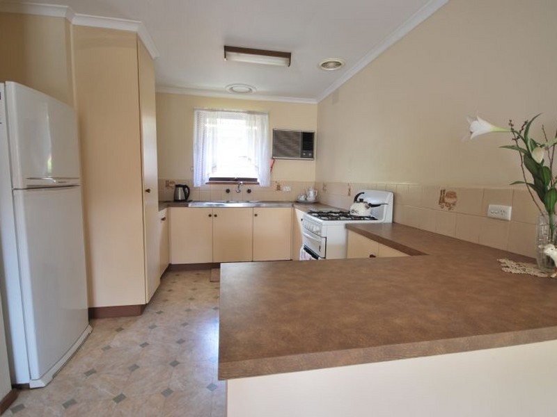 1/18 BRUNT STREET, Cranbourne VIC 3977