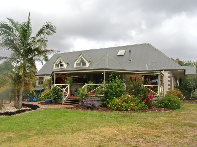 9-11 Madelyn Court, Cranbourne South VIC 3977