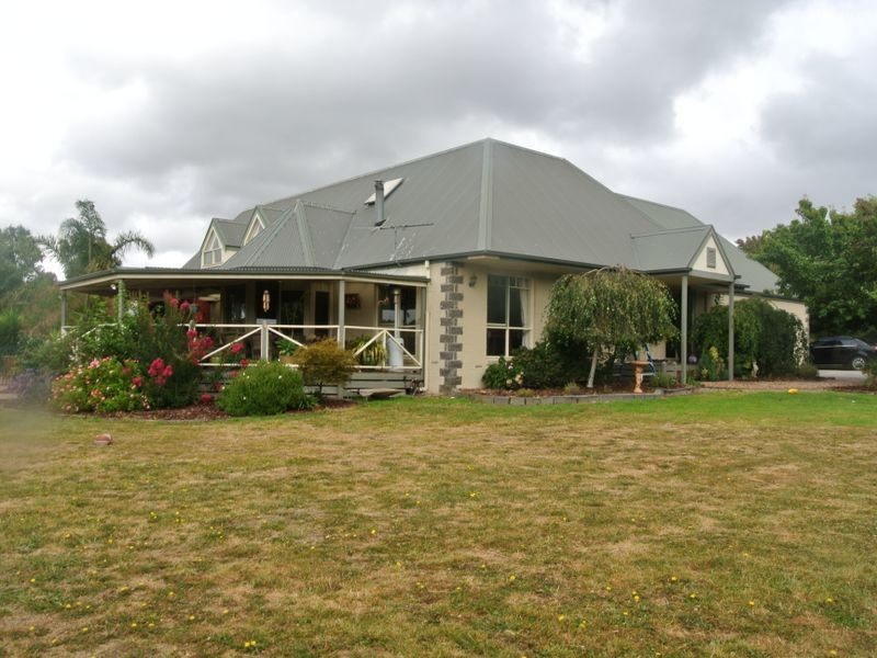 9-11 Madelyn Court, Cranbourne South VIC 3977