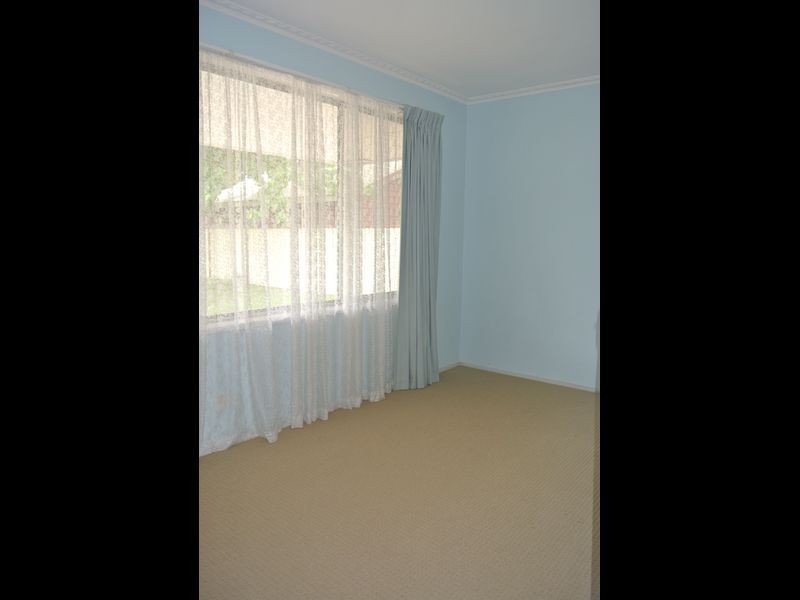 33 Meadow Road, Devon Meadows VIC 3977