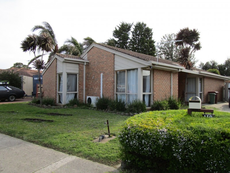 110 Lesdon Avenue, Cranbourne VIC 3977