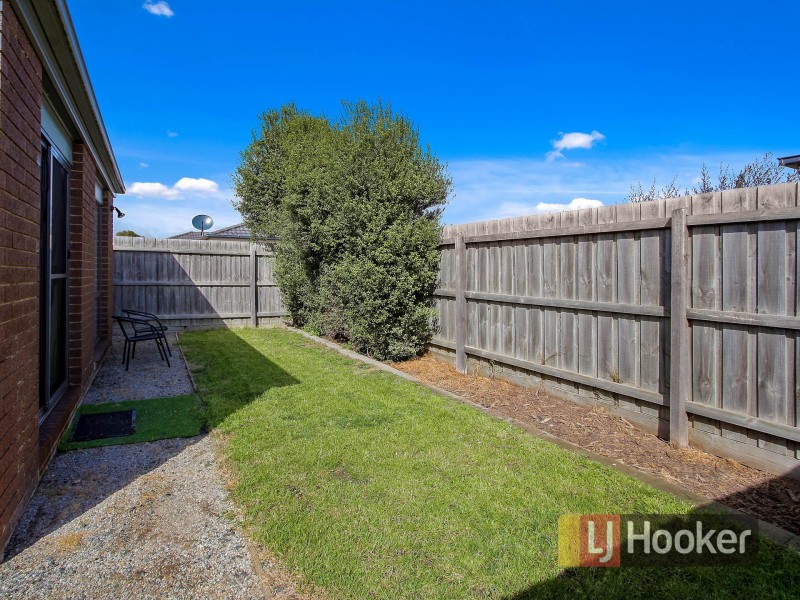 45 Calais Circuit, Cranbourne West VIC 3977