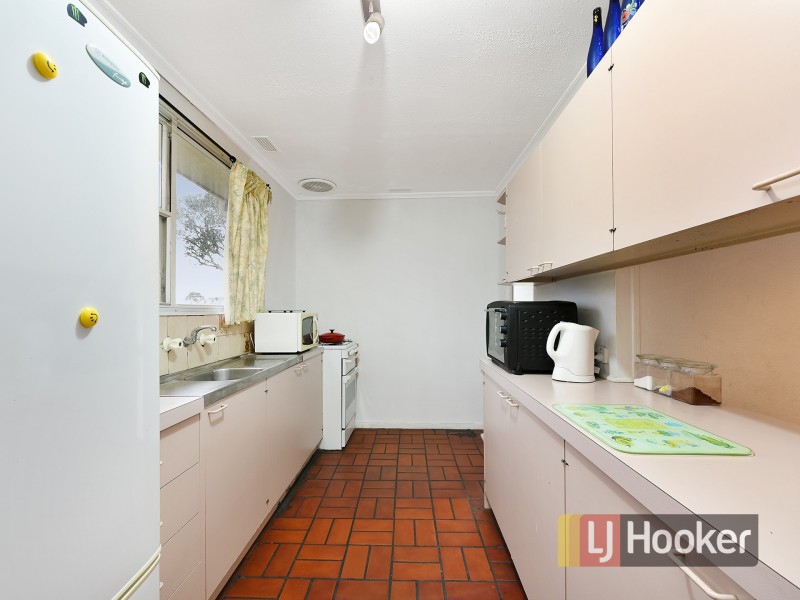 15 Valepark Crescent, Cranbourne VIC 3977