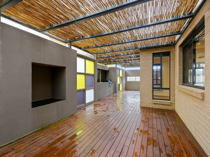 31 Waterbury Street, Cranbourne VIC 3977