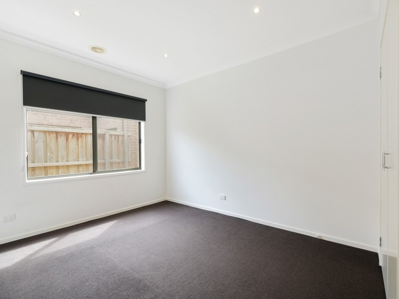 31 Waterbury Street, Cranbourne VIC 3977