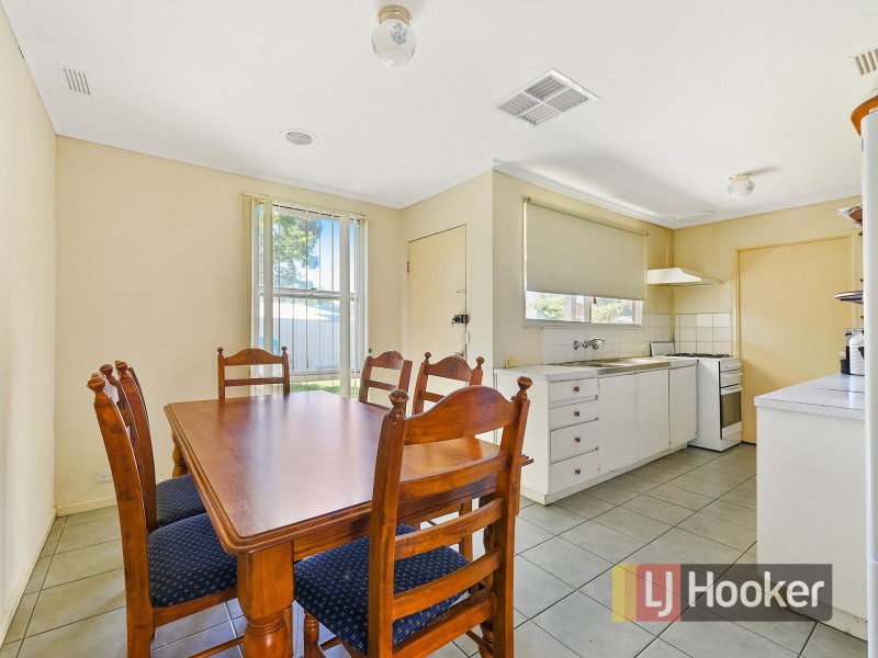 14 Valerie Drive, Cranbourne VIC 3977