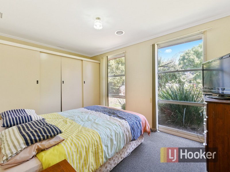 14 Valerie Drive, Cranbourne VIC 3977