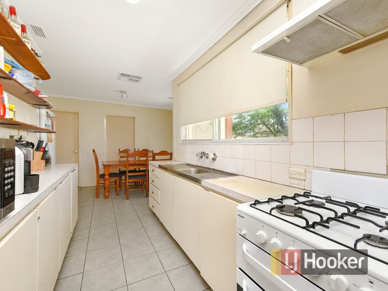 14 Valerie Drive, Cranbourne VIC 3977