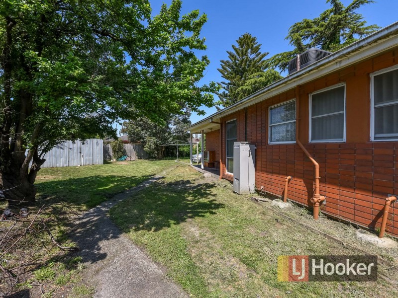 14 Valerie Drive, Cranbourne VIC 3977
