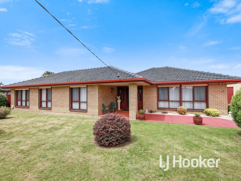 24-26 Lyall Street, Cranbourne VIC 3977