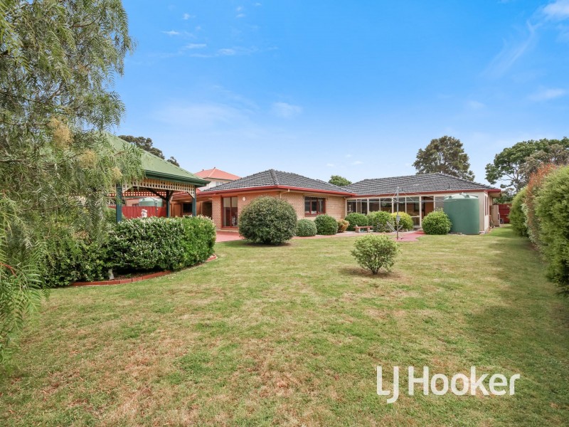 24-26 Lyall Street, Cranbourne VIC 3977