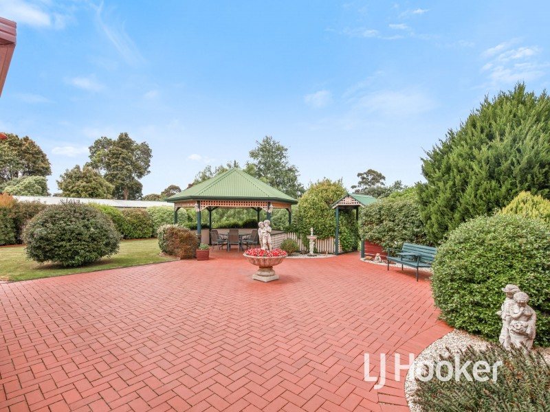 24-26 Lyall Street, Cranbourne VIC 3977
