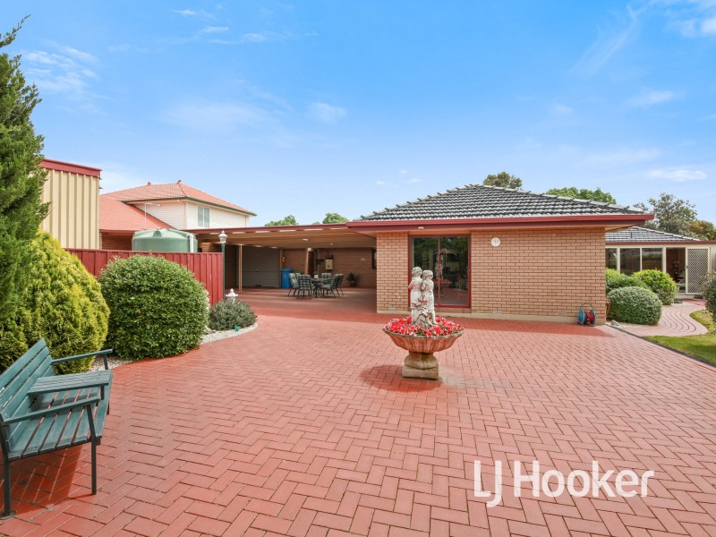 24-26 Lyall Street, Cranbourne VIC 3977