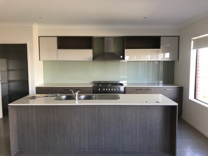 23 Alphey Road, Clyde North VIC 3978