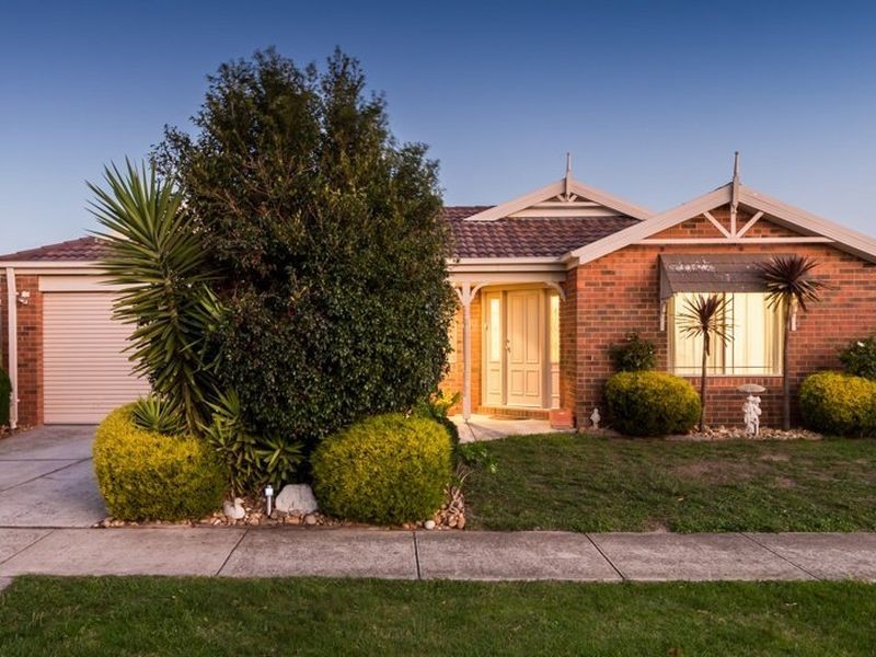 7 Forest Oak Court, Cranbourne VIC 3977