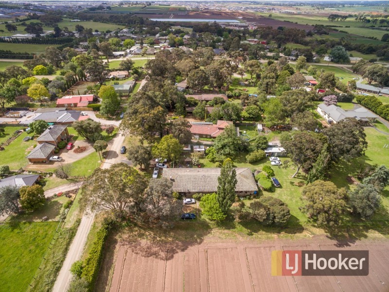 8-10 Ridgeway Road, Clyde VIC 3978