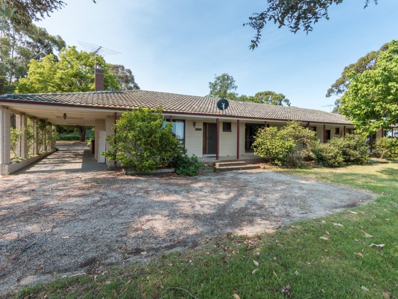 8-10 Ridgeway Road, Clyde VIC 3978