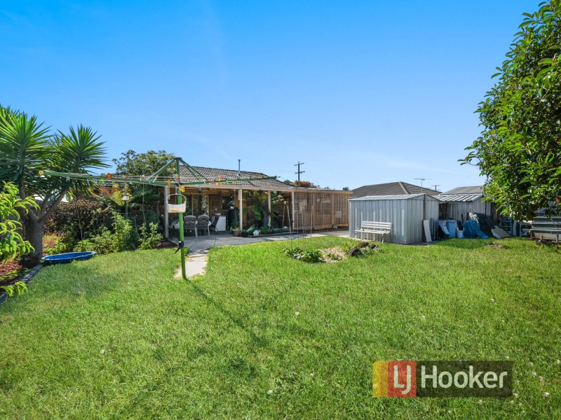 42 Monahans Road, Cranbourne VIC 3977