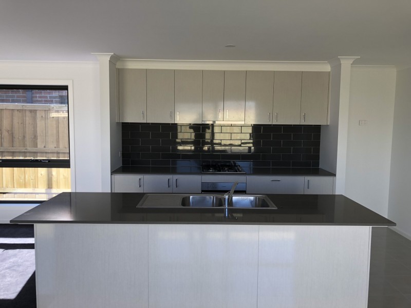 276 Rix Road, Officer VIC 3809