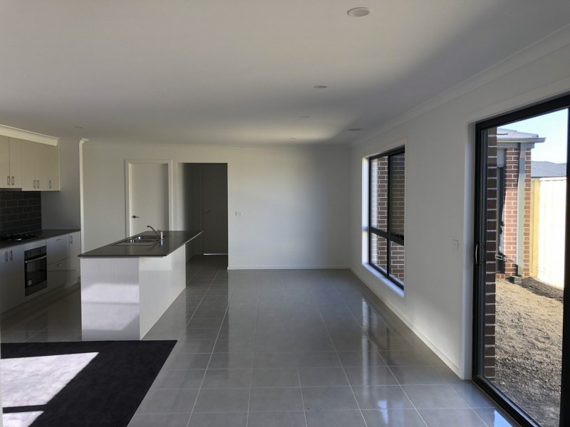 276 Rix Road, Officer VIC 3809