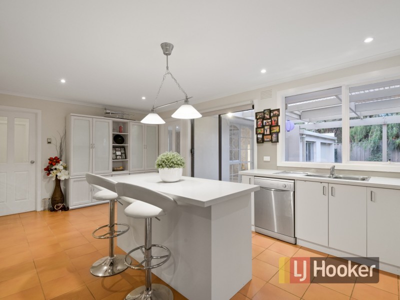 8 Yarrow Court, Berwick VIC 3806