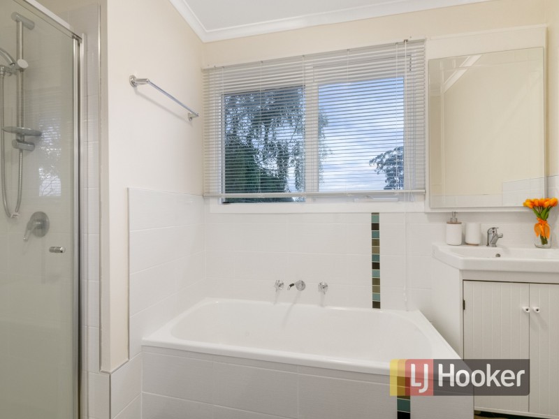 8 Yarrow Court, Berwick VIC 3806