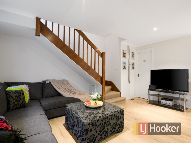 8 Yarrow Court, Berwick VIC 3806