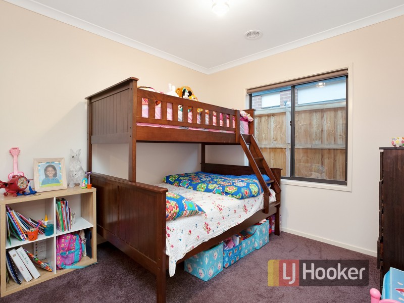 26 Fenway Boulevard, Clyde North VIC 3978