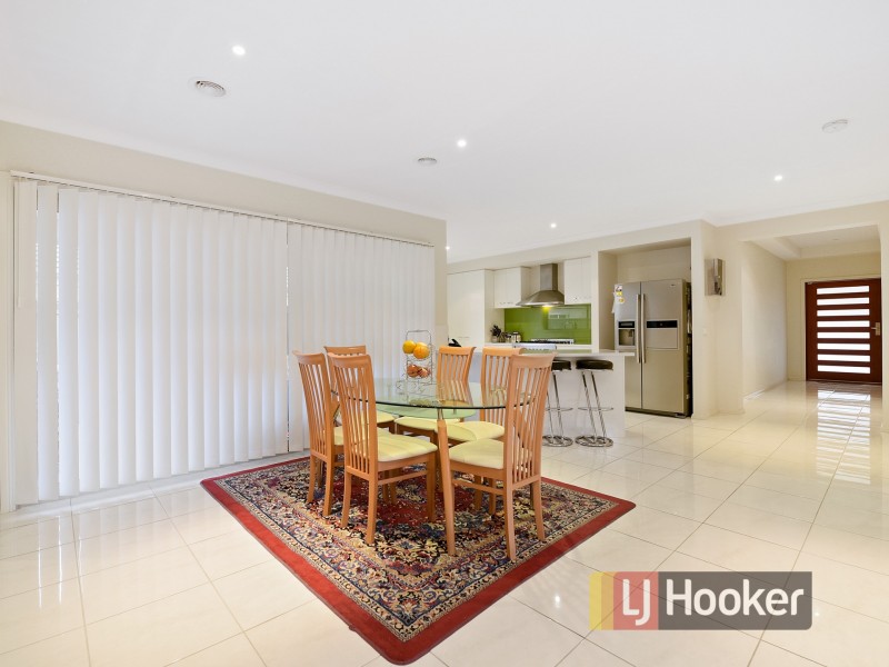 294 Casey Fields Boulevard, Cranbourne East VIC 3977