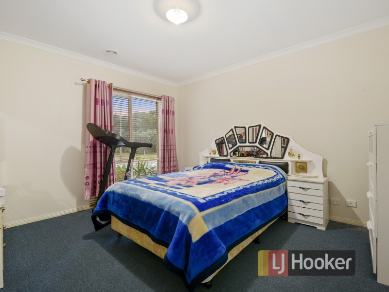 294 Casey Fields Boulevard, Cranbourne East VIC 3977