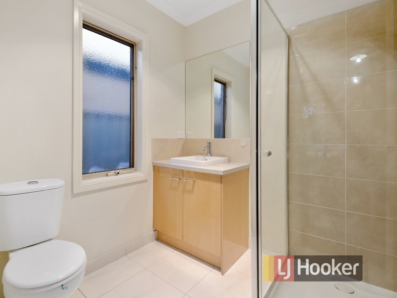 294 Casey Fields Boulevard, Cranbourne East VIC 3977