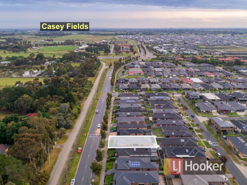 294 Casey Fields Boulevard, Cranbourne East VIC 3977
