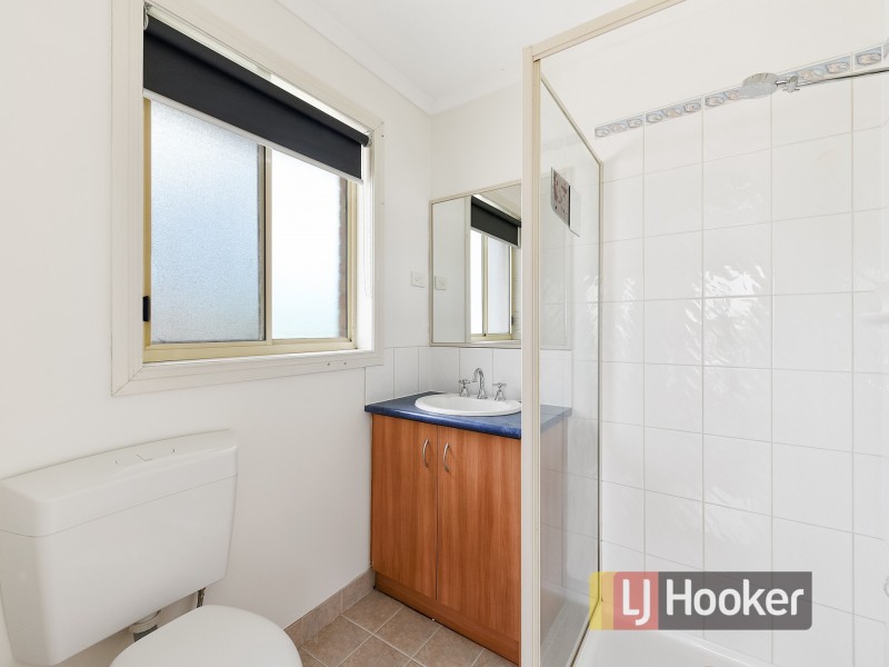 13 Greenbriar Way, Cranbourne West VIC 3977