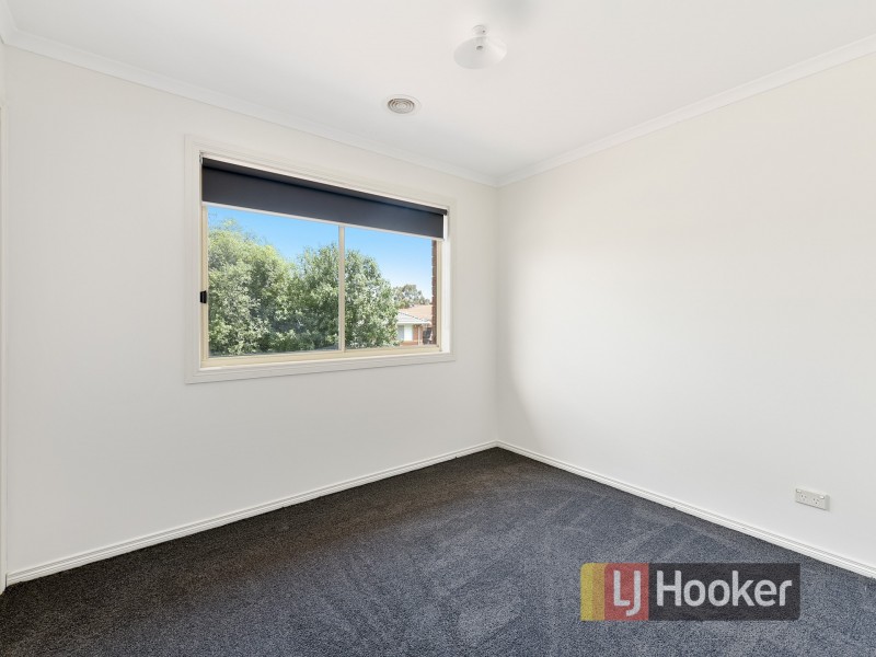 13 Greenbriar Way, Cranbourne West VIC 3977