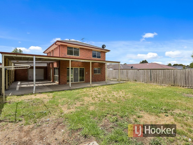 13 Greenbriar Way, Cranbourne West VIC 3977