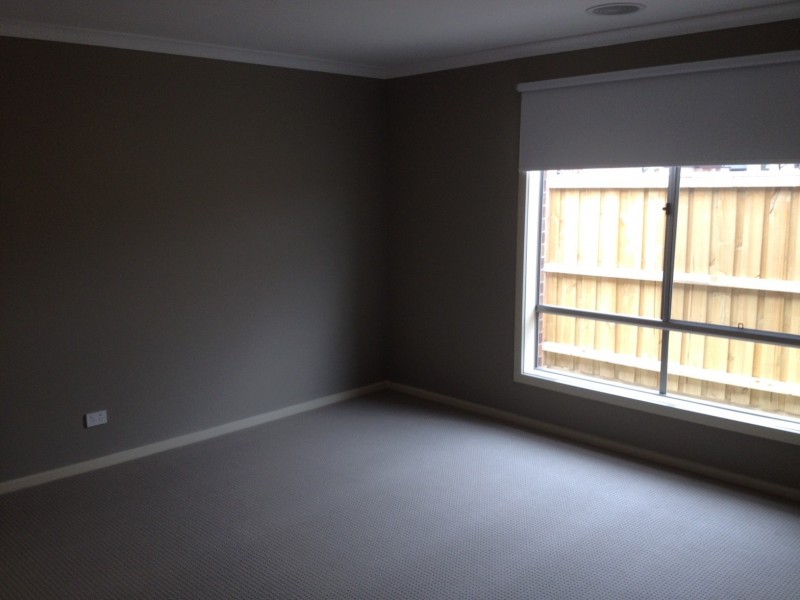 21 Lotus Street, Pakenham VIC 3810