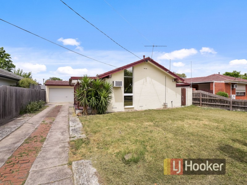 12 Campbell Parade, Cranbourne VIC 3977