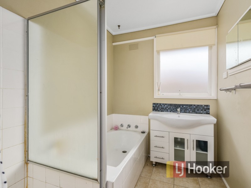 12 Campbell Parade, Cranbourne VIC 3977