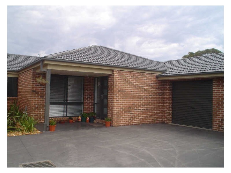 4/140 Camms Road, Cranbourne VIC 3977