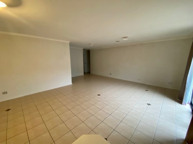 4/140 Camms Road, Cranbourne VIC 3977