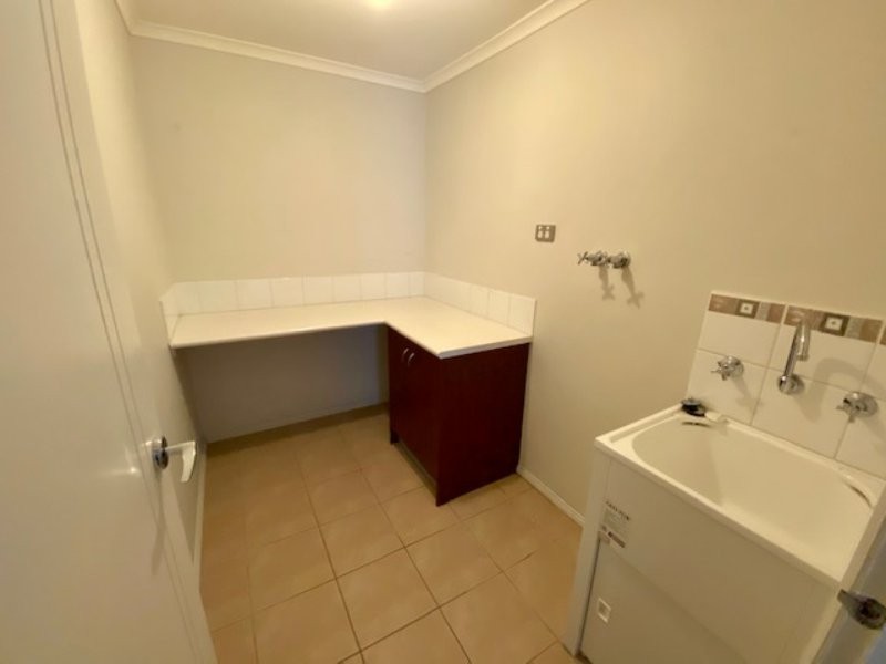 4/140 Camms Road, Cranbourne VIC 3977