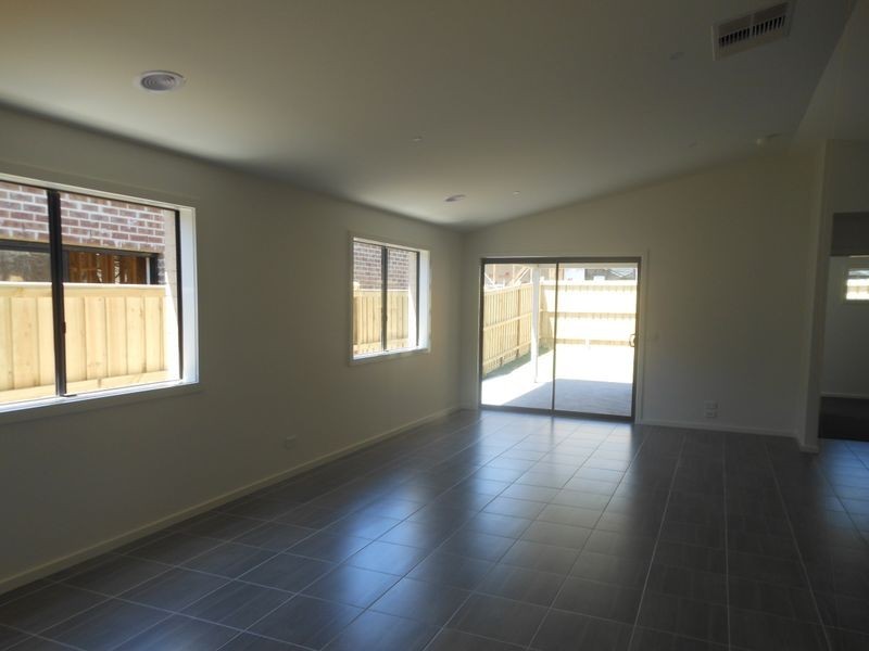 85 Green Gully Road, Clyde VIC 3978