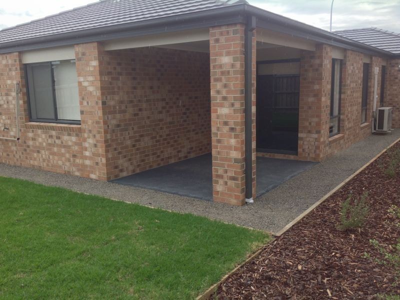 30 Waterways Drive, Cranbourne North VIC 3977