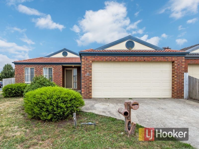 17 Gowrie Place, Cranbourne VIC 3977