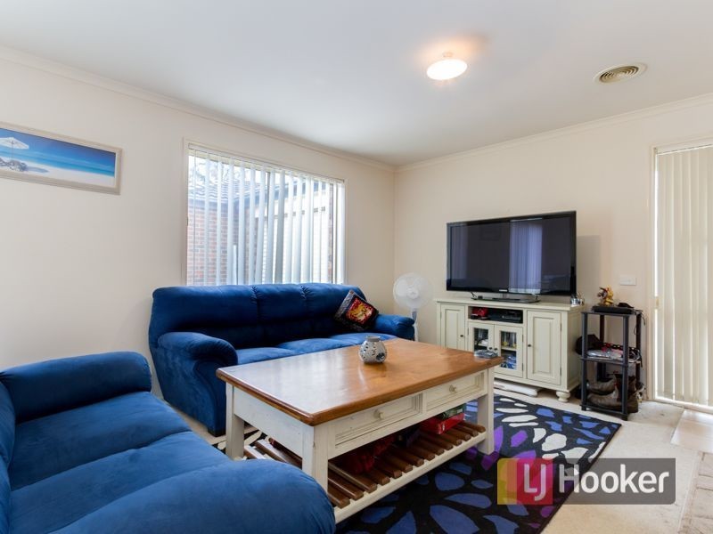 17 Gowrie Place, Cranbourne VIC 3977