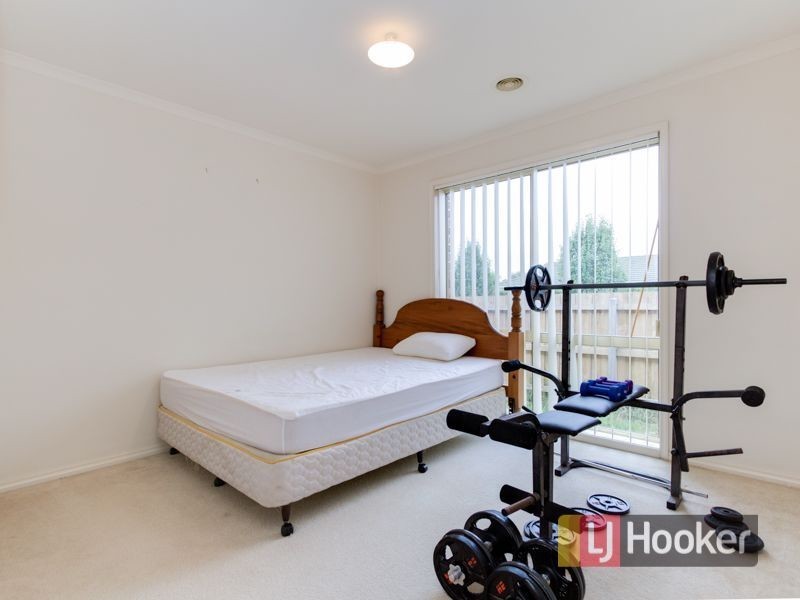 17 Gowrie Place, Cranbourne VIC 3977