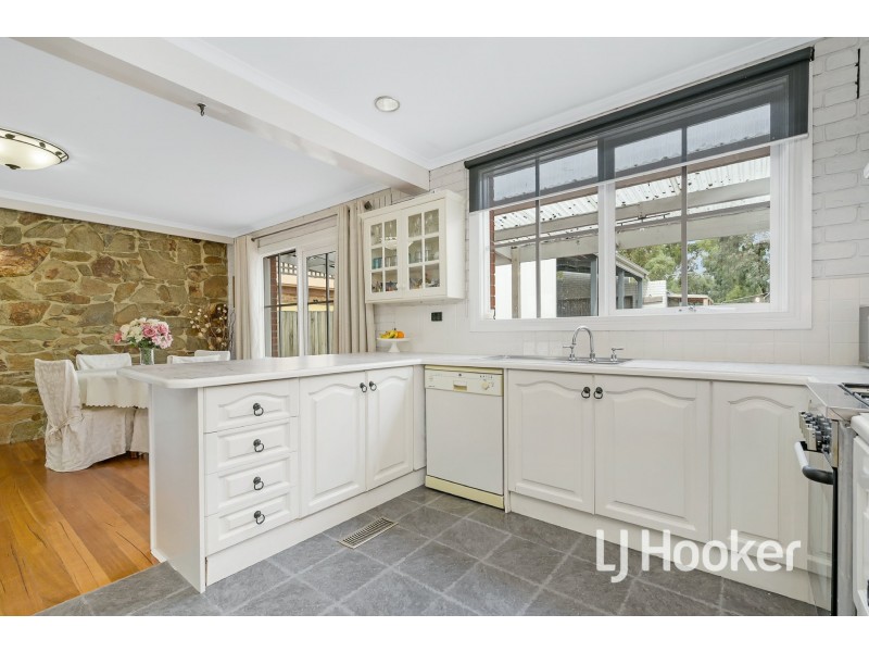 110 Marylyn Place, Cranbourne VIC 3977