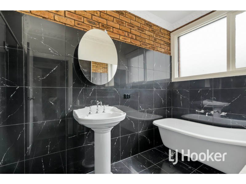 110 Marylyn Place, Cranbourne VIC 3977