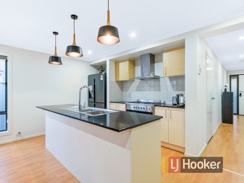 115 Lineham Drive, Cranbourne East VIC 3977