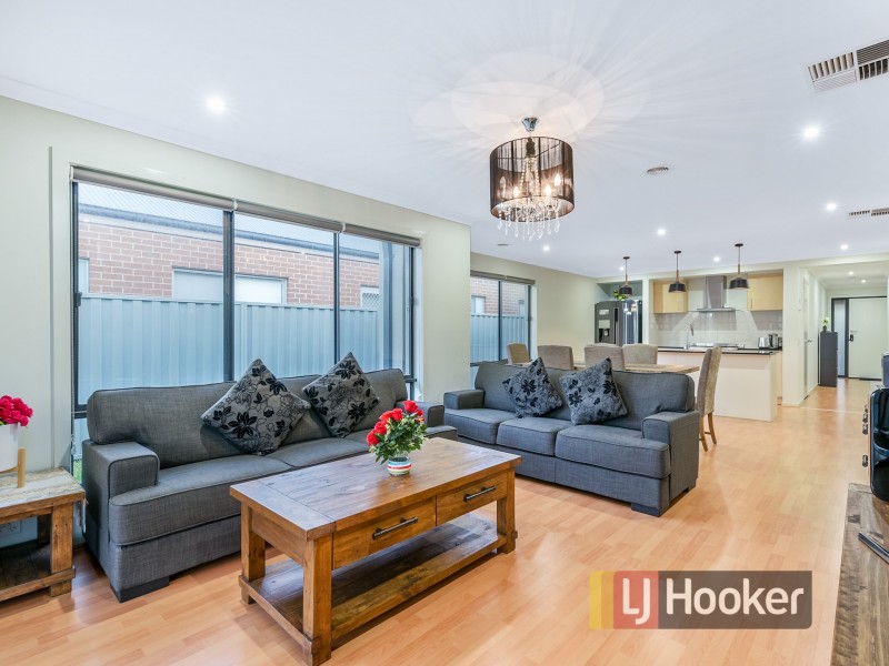 115 Lineham Drive, Cranbourne East VIC 3977